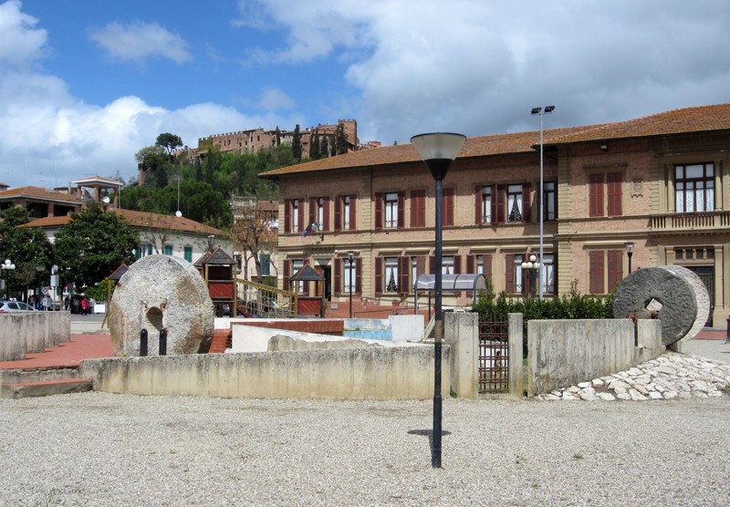 ''Sotto lo sguardo critico di Certaldo Alto'' - Certaldo