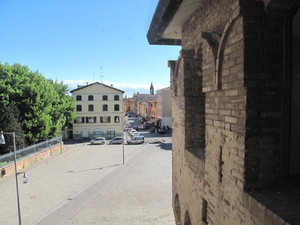 Piazza della Rocca dalla Rocca stessa.