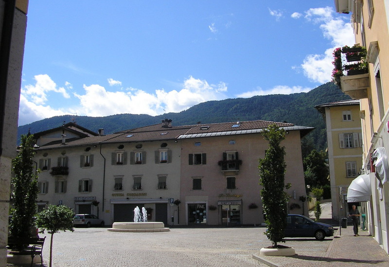 ''Piazza Granda'' - Cles