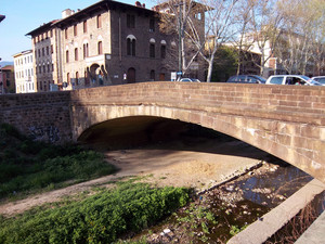 Ponte sul fiume Mugnone