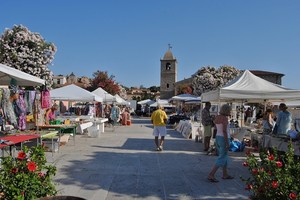 Il mercatino di San Pantaleo (Piazza Verdi)