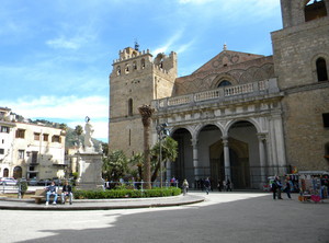 PIAZZA  GUGLIELMO  II