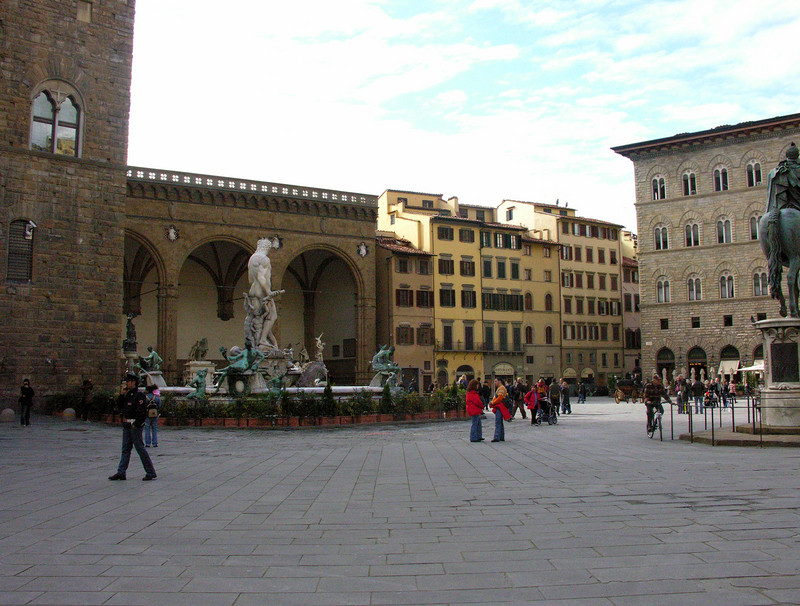 ''Piazza e statue con lati… B'' - Firenze