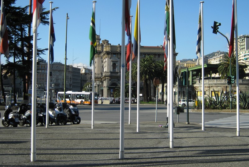 ''Oltre le bandiere'' - Genova
