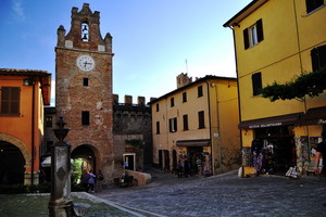 Piazza V Novembre, un salottino