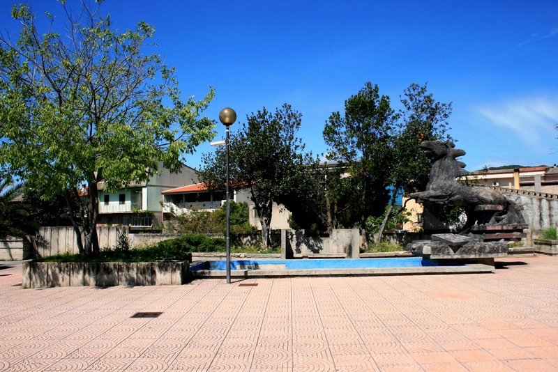 ''Cavallo in piazza'' - Narcao