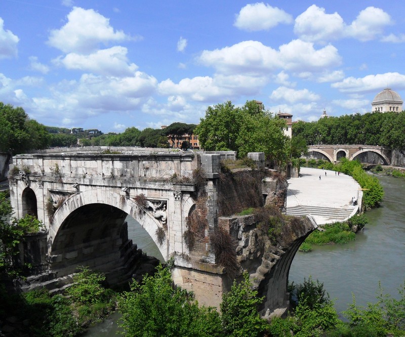 ''Saro’ rotto ma sono bellissimo.'' - Roma