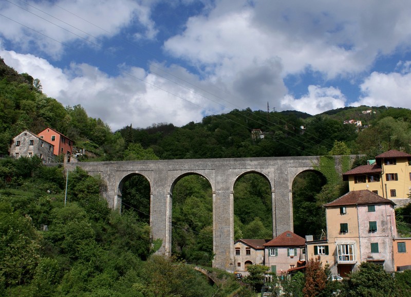 ''Il ponte canale'' - Davagna