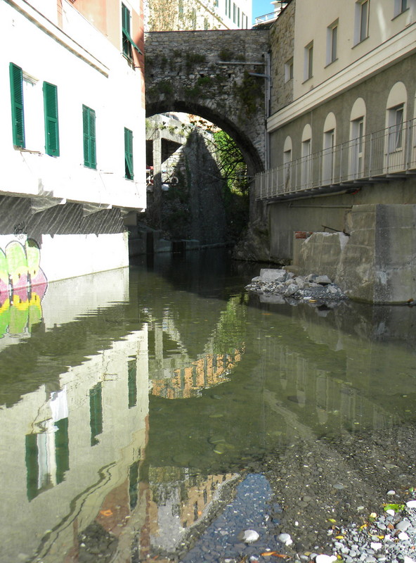 ''A  DUE  PASSI  DAL  MARE'' - Camogli