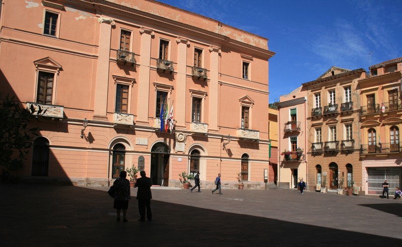 ''Piazza Municipio in chiaroscuro'' - Iglesias
