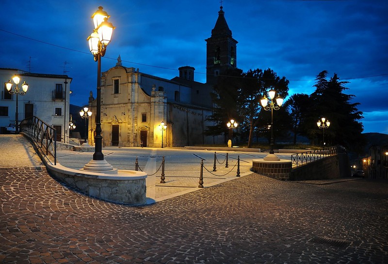 ''Solitudine e colori'' - Tocco da Casauria