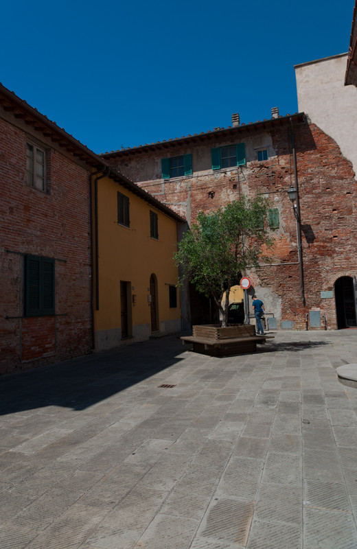 ''Piazza dei portici'' - Bientina