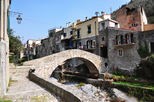 Il ponte medioevale di Zuccarello
