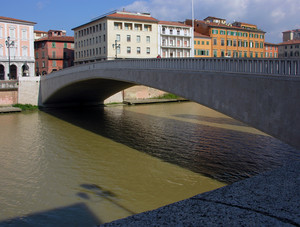 Il ponte e le sue ombre