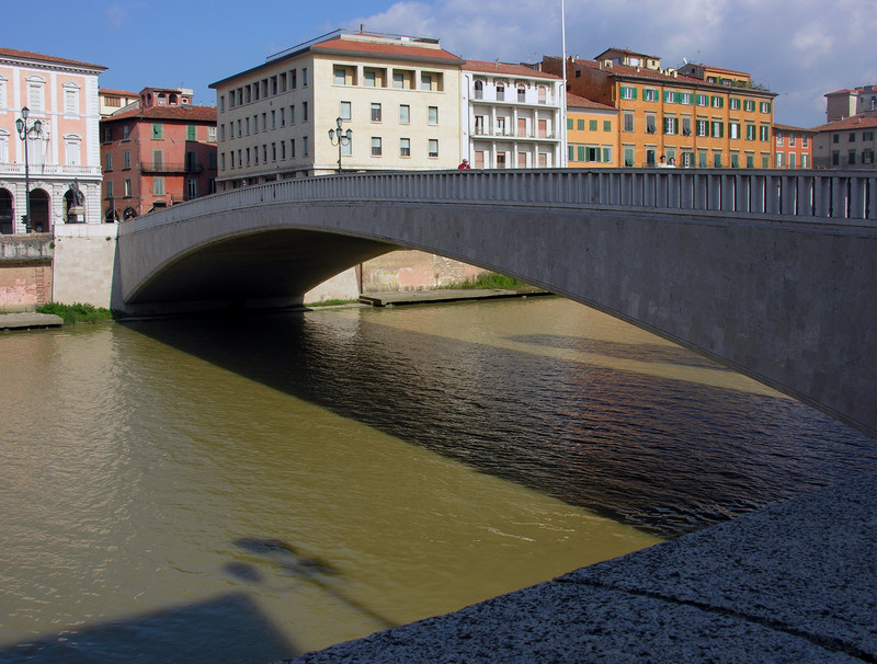 ''Il ponte e le sue ombre'' - Pisa