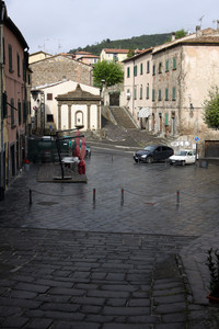 Montecatini val di Cecina – piazza ingresso al borgo