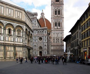 Pomeriggio in Piazza Duomo a Firenze