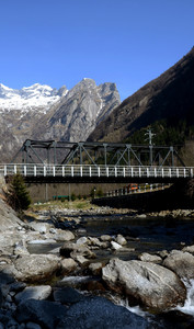 Ponte del Camping Sasso Remenno in Val Masino