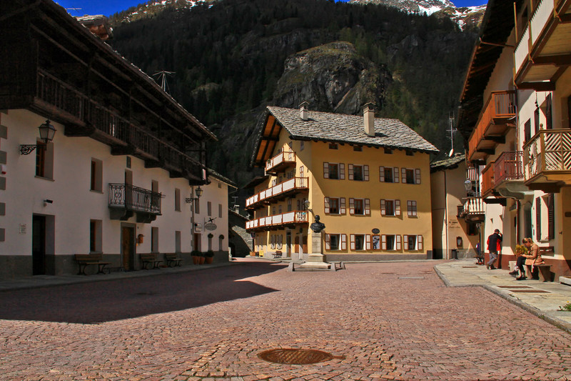 ''Una piazza deliziosa'' - Gressoney-Saint-Jean