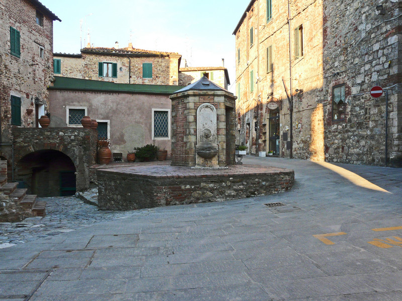 ''Piazzetta del Pozzo di via Farini… n°7'' - Civitella Paganico