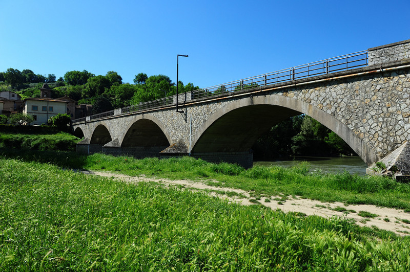 ''Il ponte è nuovo, il paese antico'' - Torgiano