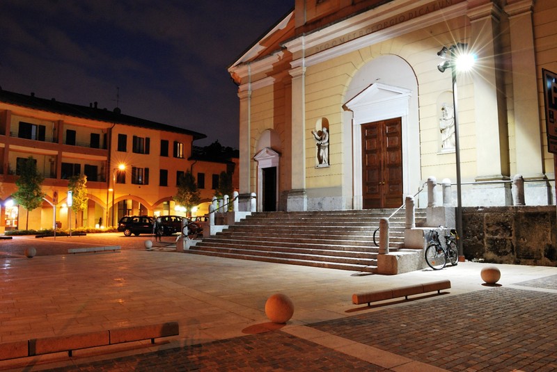 ''Prima della Messa serale'' - Cornate d'Adda