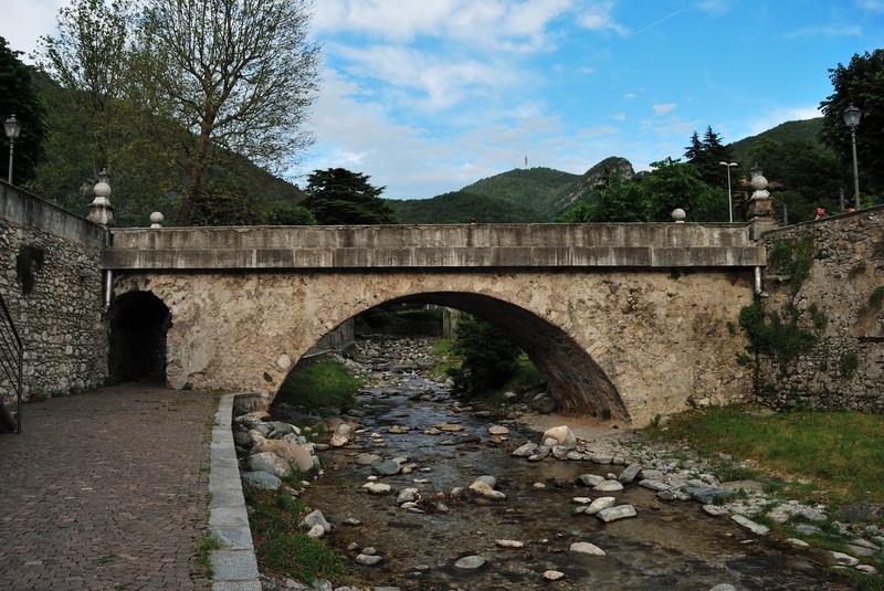 ''Un ponte…'' - Canzo