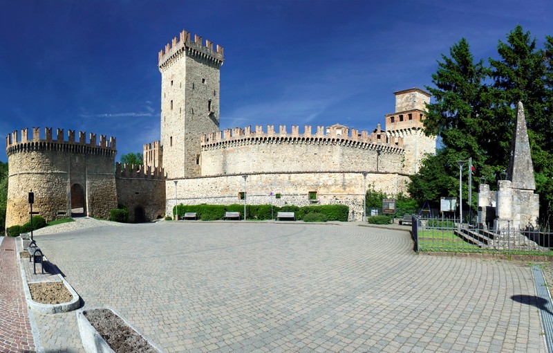 ''P.zza  IV Novembre'' - Vernasca