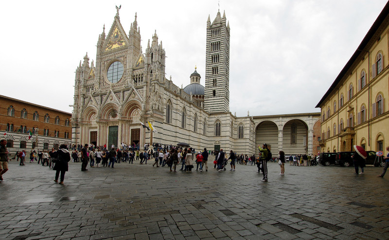 ''Piazza del Duomo'' - Siena