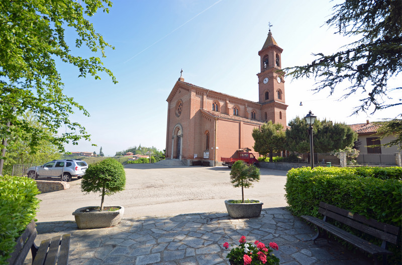 ''Fuori le Mura'' - Serralunga d'Alba