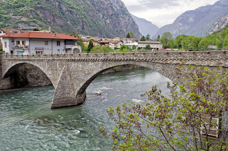 ''Ponte verso Hone'' - Hône