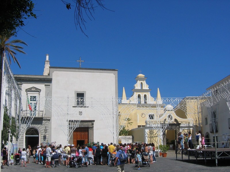 ''Uscita da scuola'' - Forio