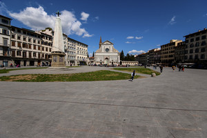 Nel 1563 era la piazza del Palio dei Cocchi.