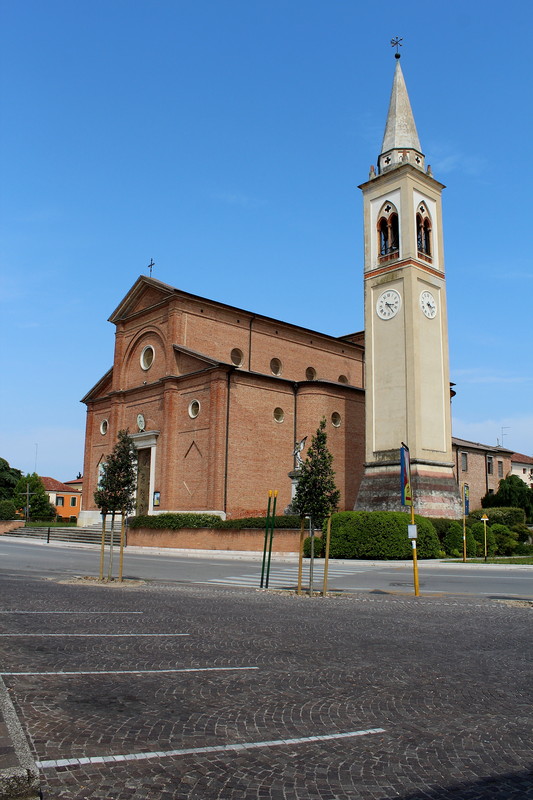 ''piazza dei martiri'' - Santa Giustina in Colle