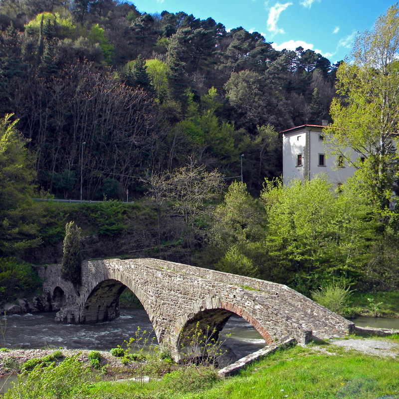 ''Il sole sul vecchio ponte'' - Cantagallo