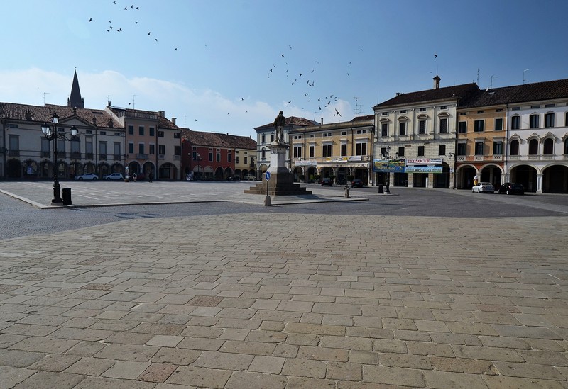 ''Piazza Vittorio Emanuele II'' - Montagnana
