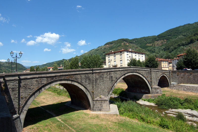 ''Stornelli'' - Pescia