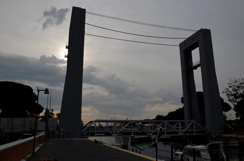 ''a comando vado su e giù'' - Fiumicino