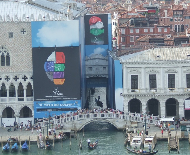 ''” Lavori in corso” sul Ponte dei Sospiri'' - Venezia