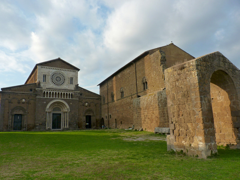 ''La piazza della basilica'' - Tuscania