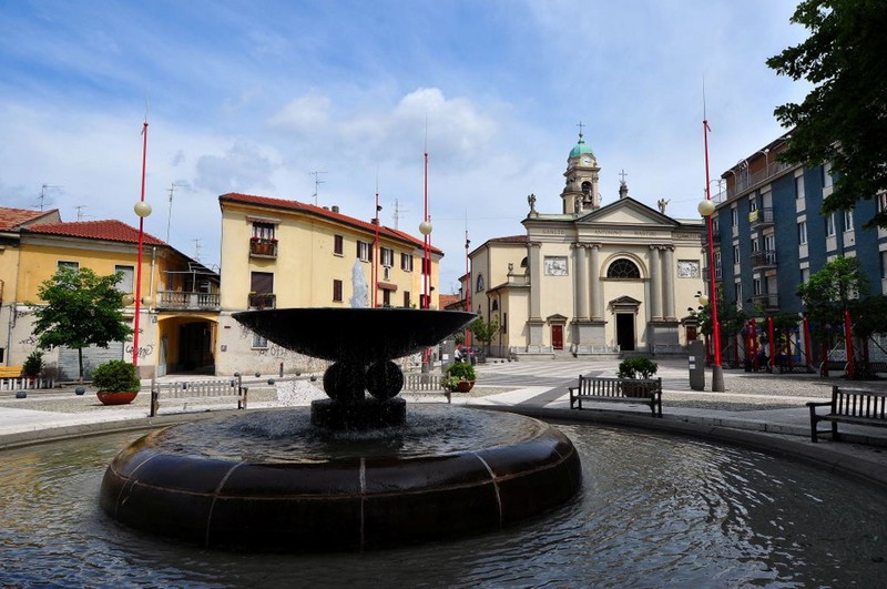 ''Una piazza senza auto'' - Nova Milanese