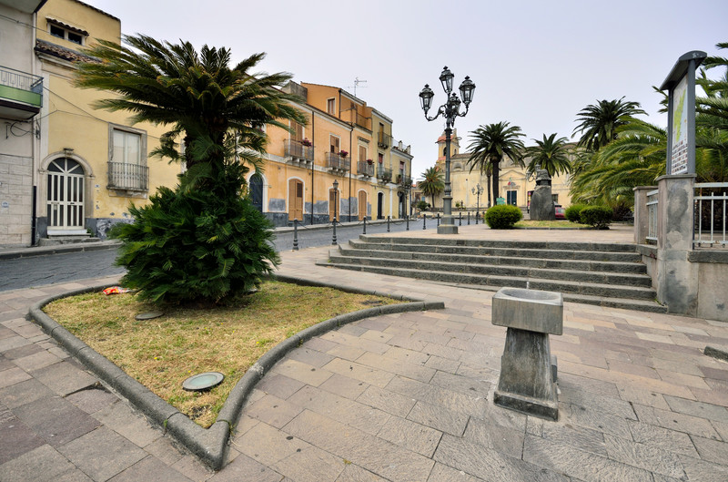 ''Piazza Madre Chiesa'' - Piedimonte Etneo