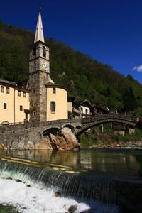 Un ponte patriottico