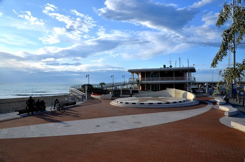 76595-800x529 76595-800x529