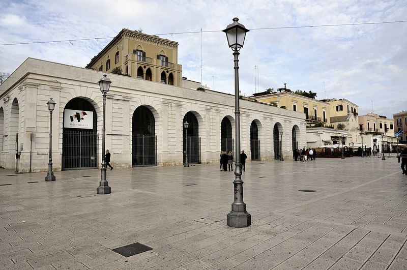 ''Bari – Piazza del Ferrarese'' - Bari