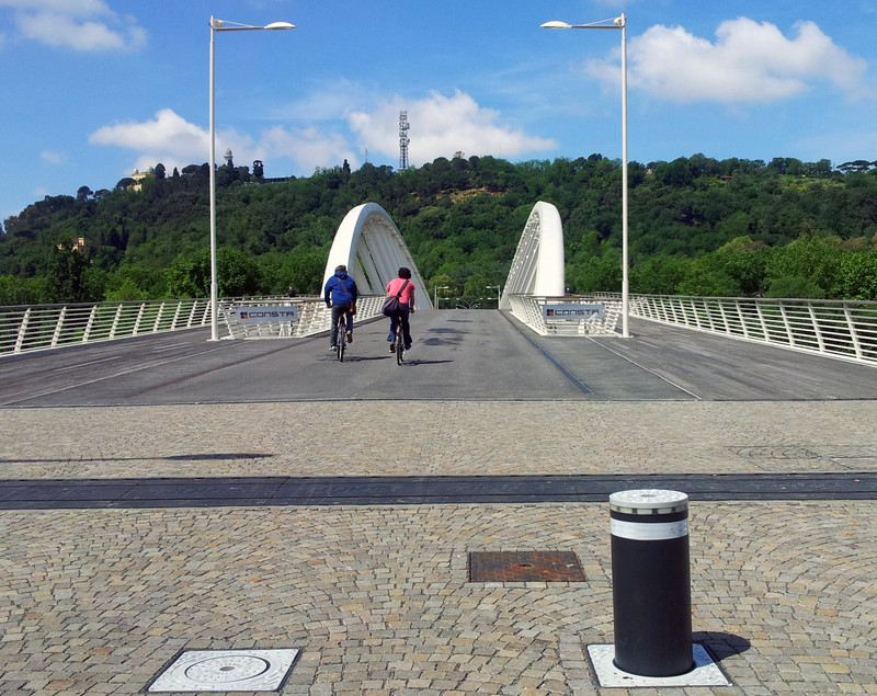 ''Passeggiando in bicicletta accanto a te ………'' - Roma