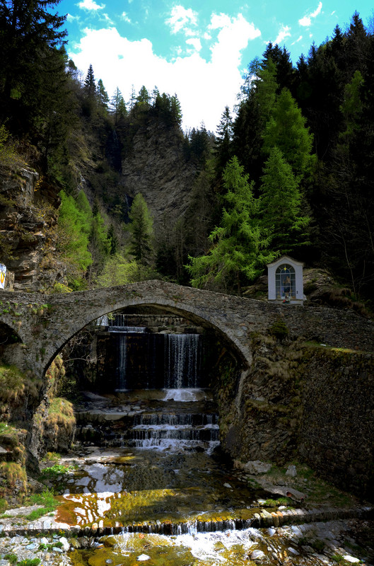 ''Un ponte ricco di storia in Val San Giacomo'' - Campodolcino