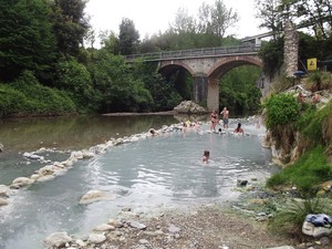 Ponte termale di Petriolo
