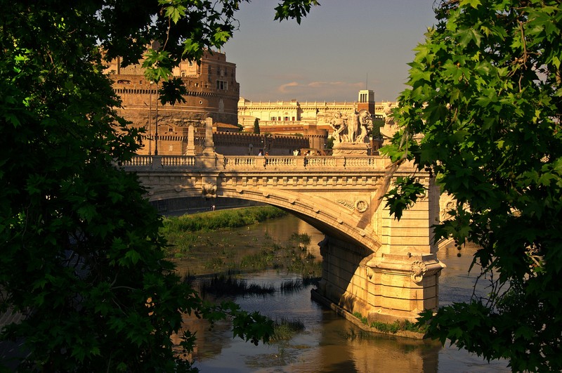 ''Ponte Vittorio (particolare)'' - Roma