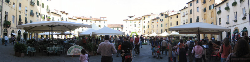 ''mercato dei fiori in Piazza Anfiteatro'' - Lucca